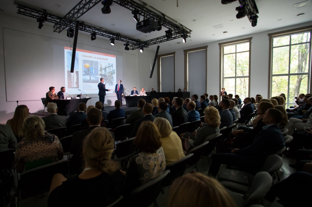 DS-5942.jpg DS-5942.jpg